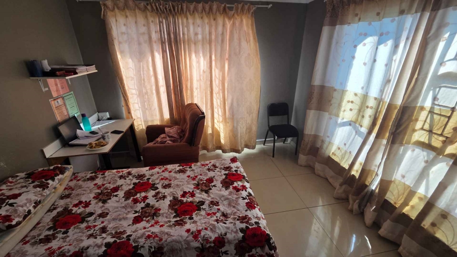 10 Bedroom Property for Sale in Brandwag Free State